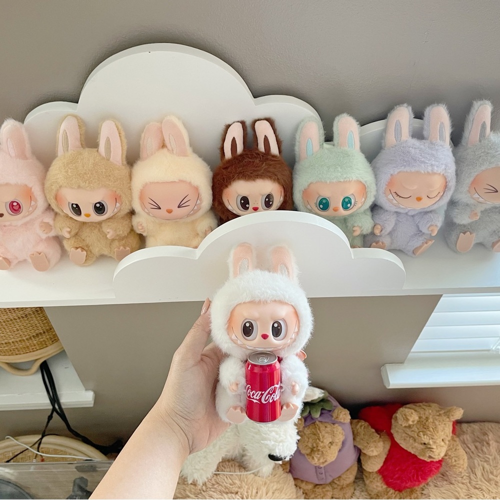 Pop Mart The Monsters Labubu - Picture 3 of 7